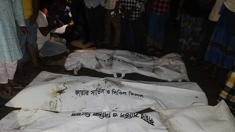 ঈশ্বরগঞ্জে বাসচাপায় প্রাণ গেল বাবা-ছেলেসহ তিনজনের, আহত ৬